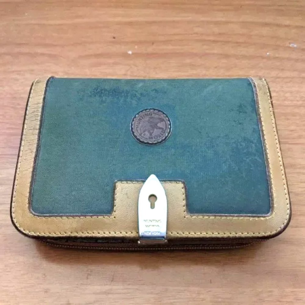 Hunting World Wallet💥PRICE DROP💥